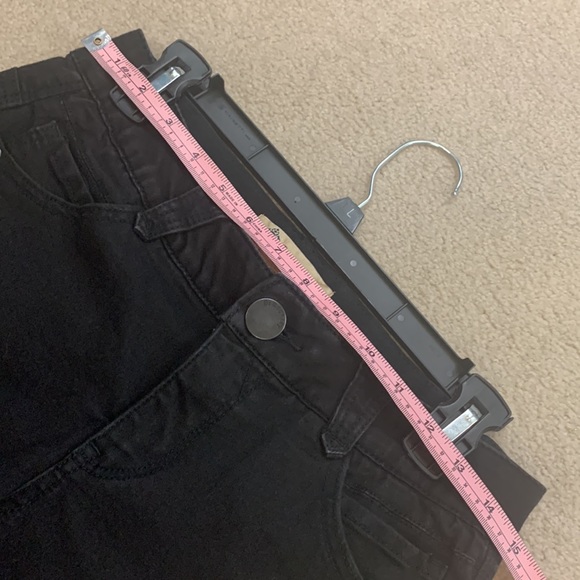 Democracy Bermuda shorts, Size 4 - Picture 8 of 8